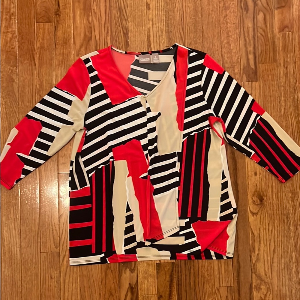 Chico’s Red, Black, White & Tan Geo Print V Neck Blouse Top Women’s Size 1